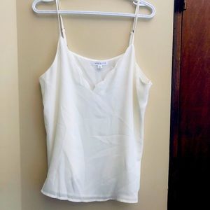 Socialite tank top white